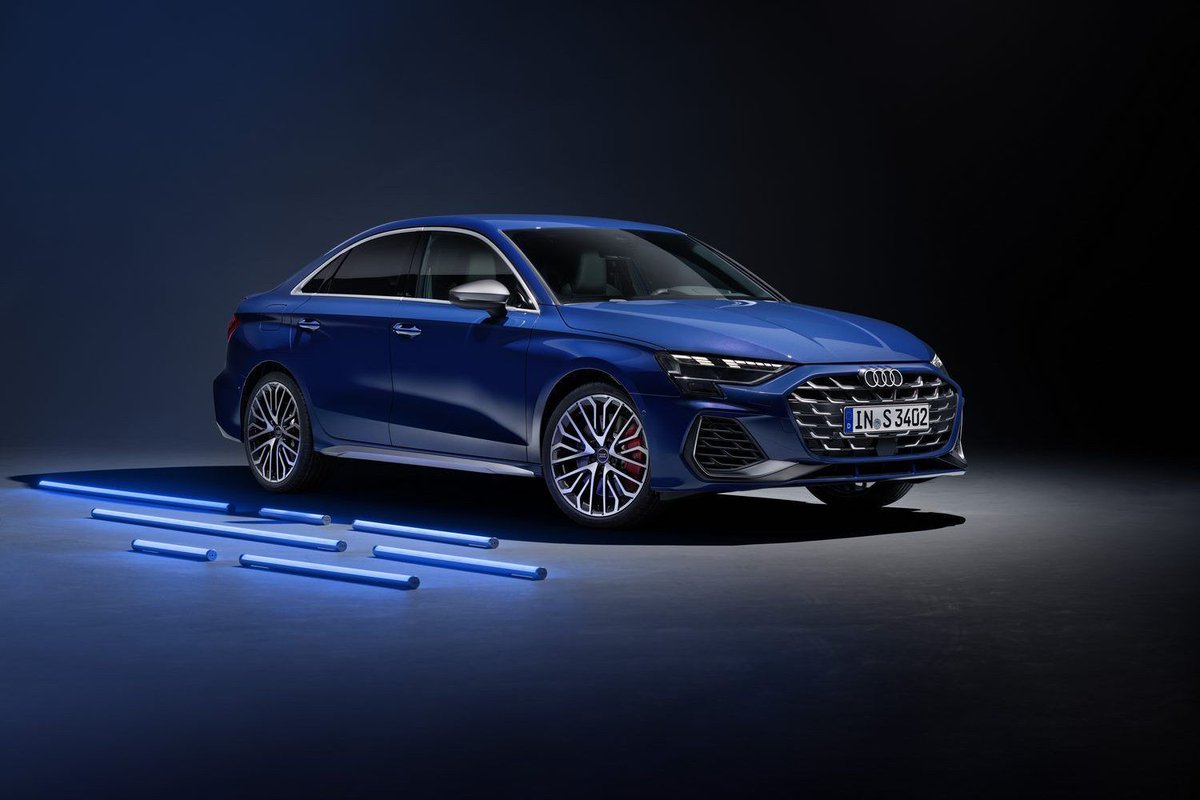 The new generation Audi S3 has been revealed with more power and drivetrain tech from the RS 3. Find out more in our news story: buff.ly/3UbwNn5