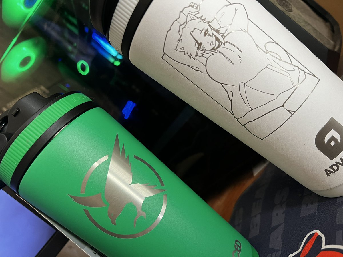 I got my @knitehawk shaker to pair with my @hellfangz @ADVANCEDgg shaker the quality of these things are amazing