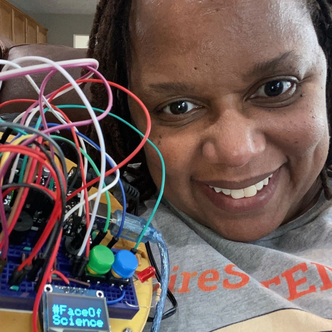 “ I love being a roboticist, professor, electrical engineer, STEM communicator.” #FaceOfScience @NoireSTEMinist Carlotta Berry, PhD is a professor, mentor, role model, researcher, speaker, and author as well as advocate for diversifying STEM. NoireSTEMinist.com