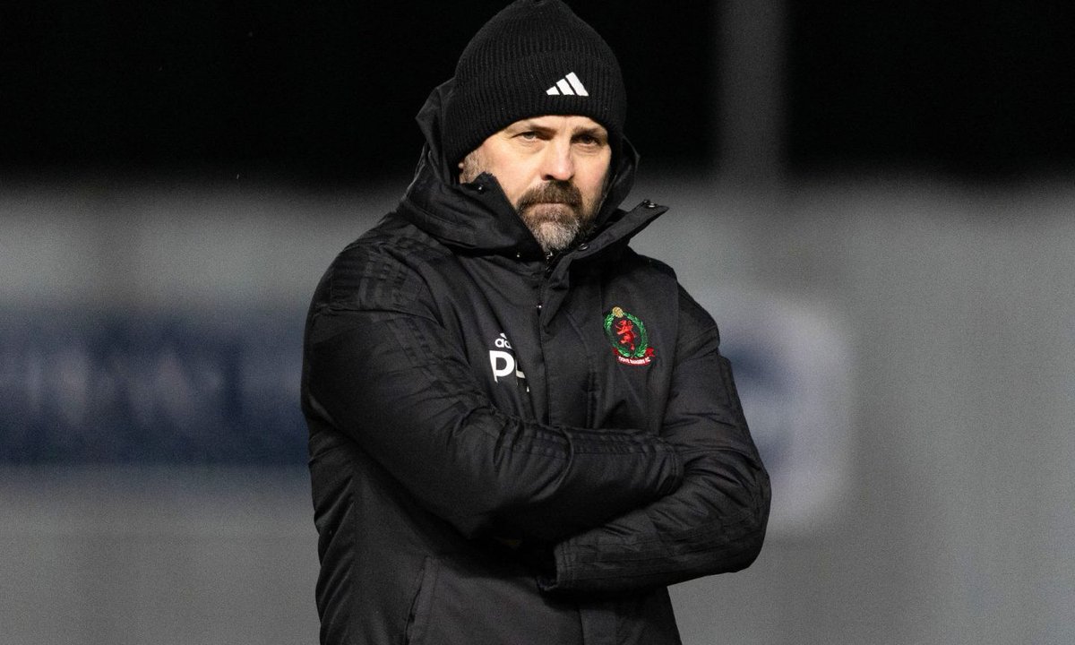 Cove Rangers boss Paul Hartley takes drastic action to avoid further injuries dlvr.it/T5Qydp