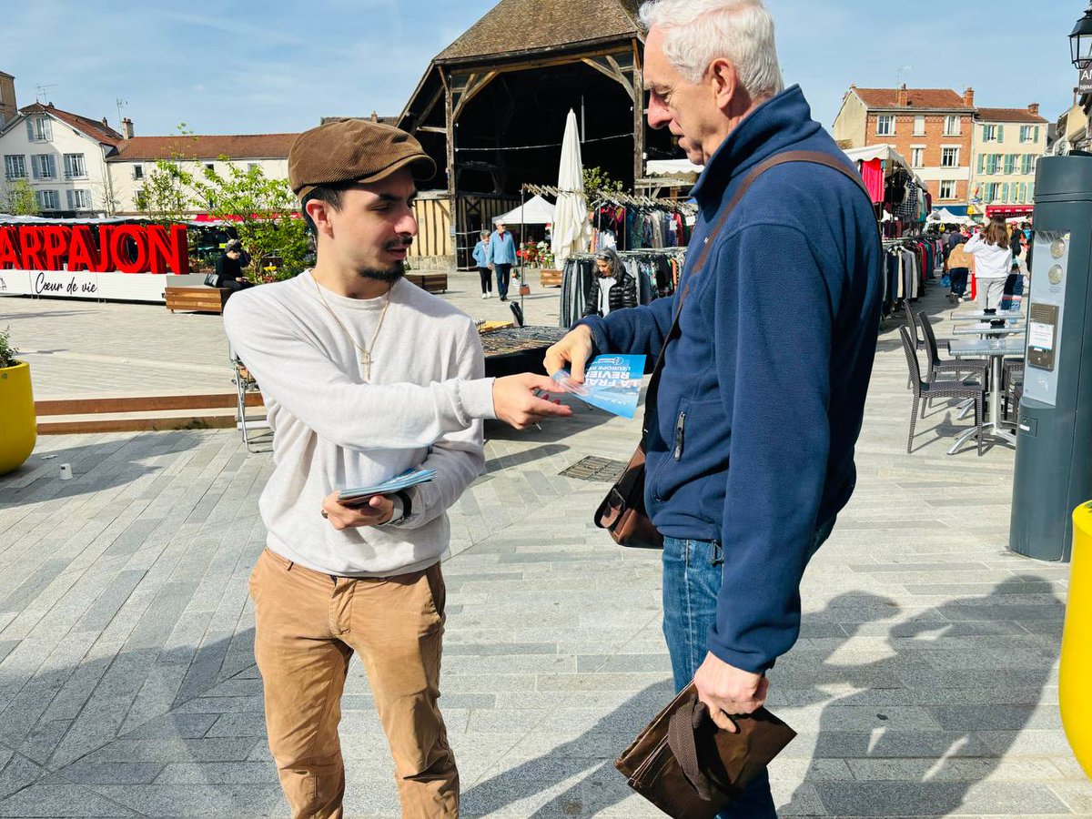 Aujourd'hui, sous un magnifique soleil, nous étions sur le marché d'@VilleArpajon (91). Les #francais sont fatigués de ces politiques qui les oublient. 'Je ne prends pas votre tract mais je voterai @RNational_off ' #VivementLe9Juin avec @J_Bardella @RNational91 @RNJ91_off