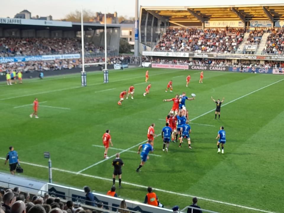 Victoire bonifiée face à Dax, ici c’est la Rabine ! @RugbyClubVannes #vannes #bretagne #rugby