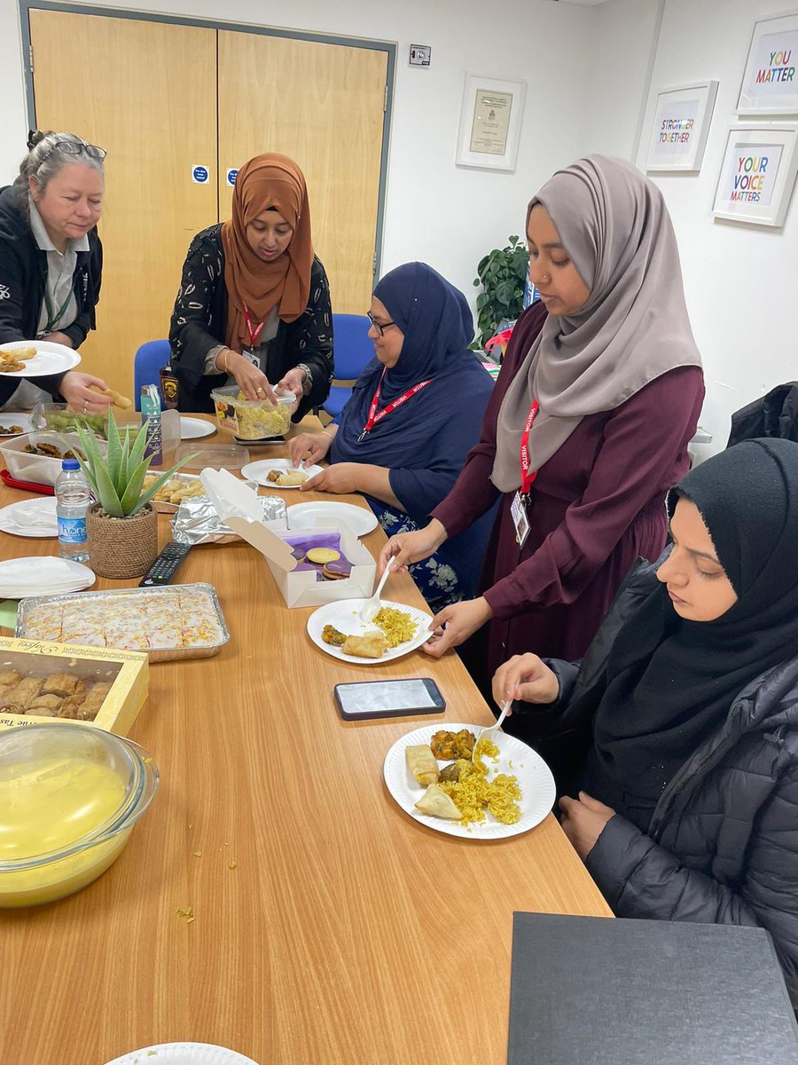 maindeeprimary's tweet image. This week on our Teaching Assistant training course, we explored safeguarding procedures &amp;amp; professional responsibilities.🌟

We ended the session by sharing food at our Eid Party! ☪️

@NewportCouncil @WG_Education
@EAS_Equity 

#GrowingOurOwnWorkforce
#CommUNITYLearning