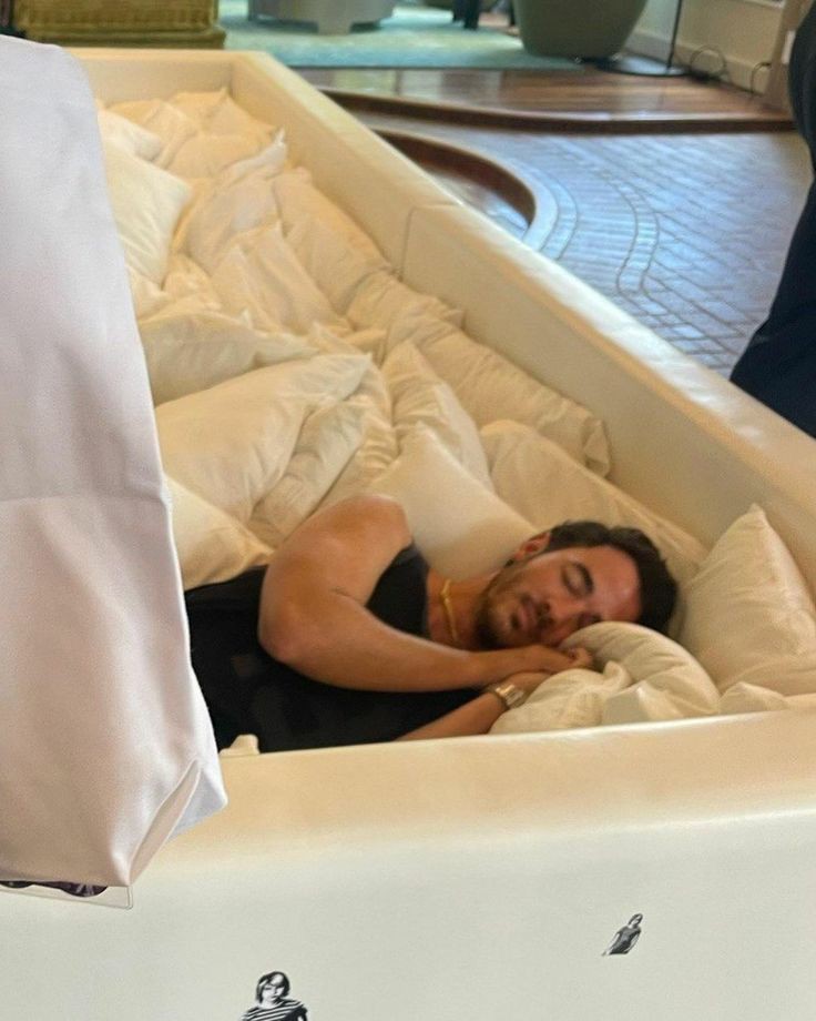 alivexLTHS's tweet photo. #JonasBrothersEnLOS40
@Los40ar 
durmiendo la siesta tranqui porque ya gane el acceso https://t.co/LxtLhYex36