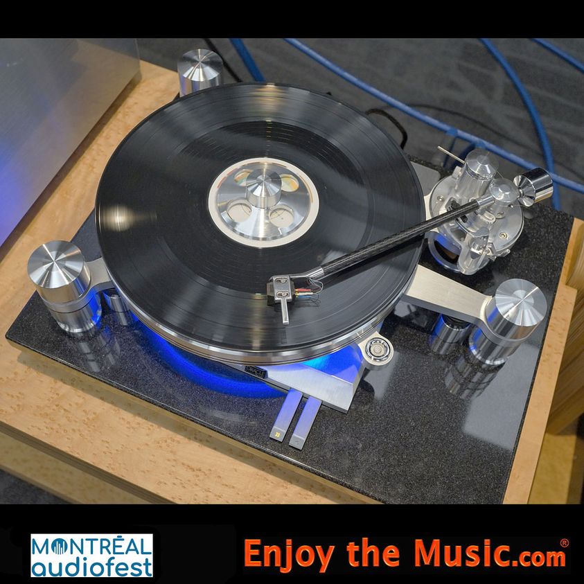 Oracle Audio Trutnable At The Montreal Audiofest 2024 EnjoyTheMusic.com/Montreal_Audio… #MontrealAudiofest #MontrealAudiofest2024 #OracleAudio #Turntable #Analog #RecordPlayer #Vinyl #VinylLP #VinylRecord #EnjoyTheMusic