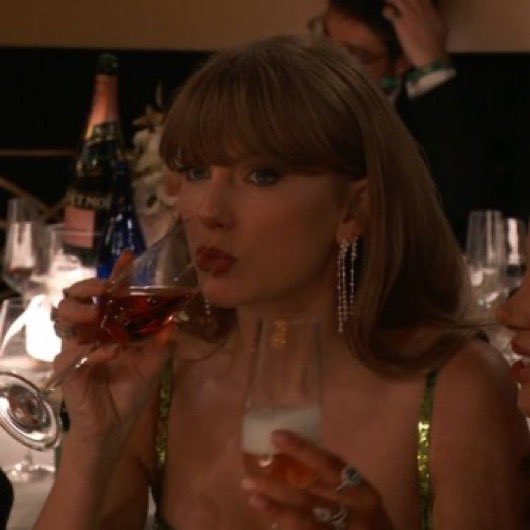 tw taylor also drinks !!