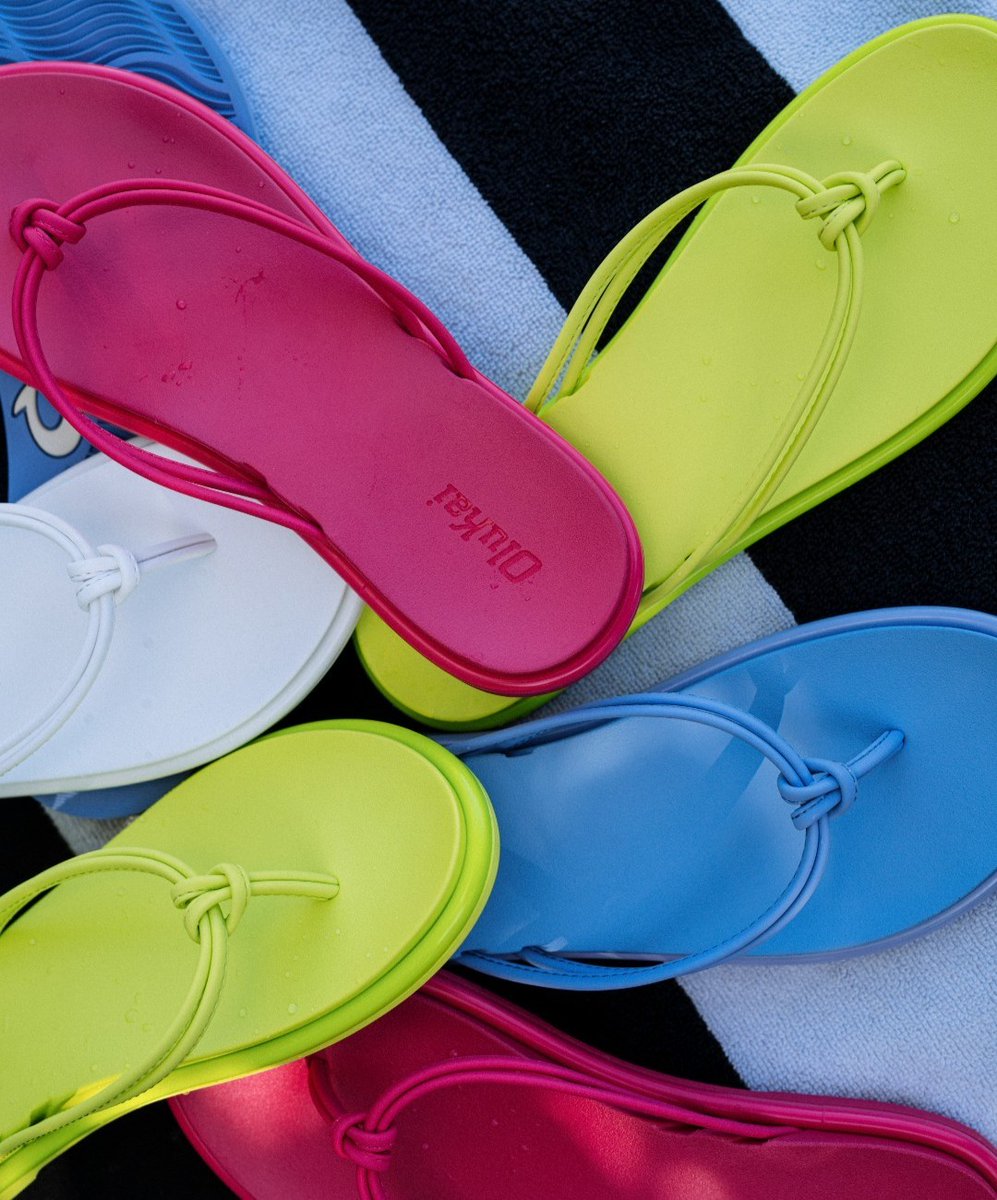 Step into springtime color with the 'Aka Collection from @olukai! Comfortable plus stylish equals a must-have! Which color will you pick? Visit their store on our Lower Level daily from 10am-9pm.👣

#theshopsatwailea #maui #wailea #olukai #springfashion2024