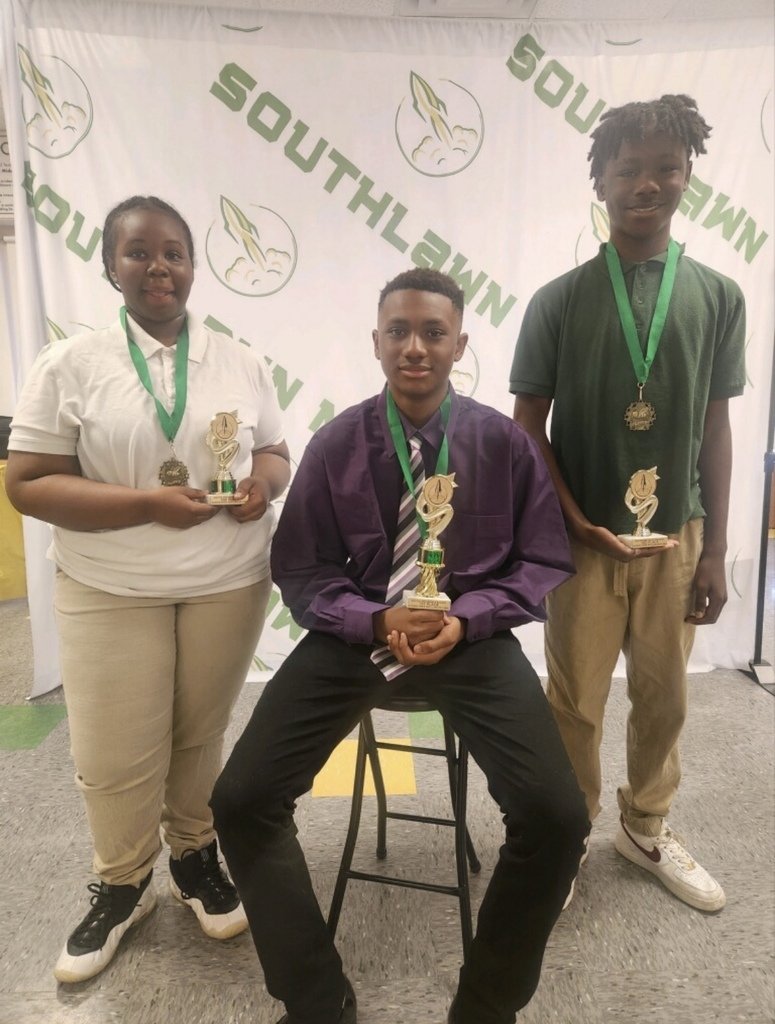 Congratulations to Willow Johnson, 2nd Place, Ahmad Carter, 1st Place, and Elijah Rudolph, 3rd Place, for winning their grade-level spelling bee! These students will advance to the district-wide spelling bee on May 17th!