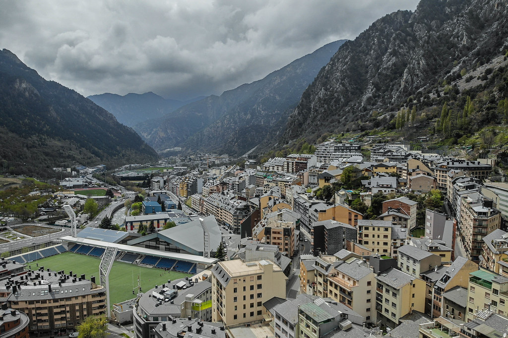 Andorra amplia l'exigència de saber català a tots els residents, inclosos els youtubers ccma.cat/324/andorra-am…