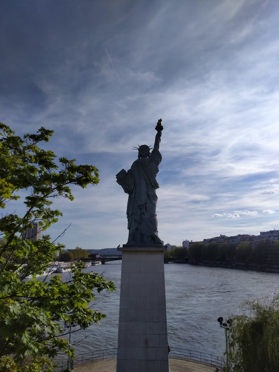 It is a beautiful evening in Paris