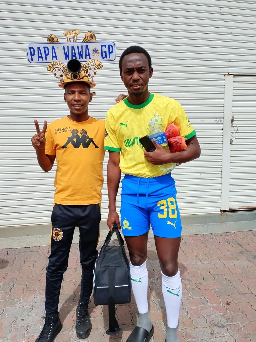 Must've rubbed their badluck on him
#Sundowns 
#NedbankCup2024