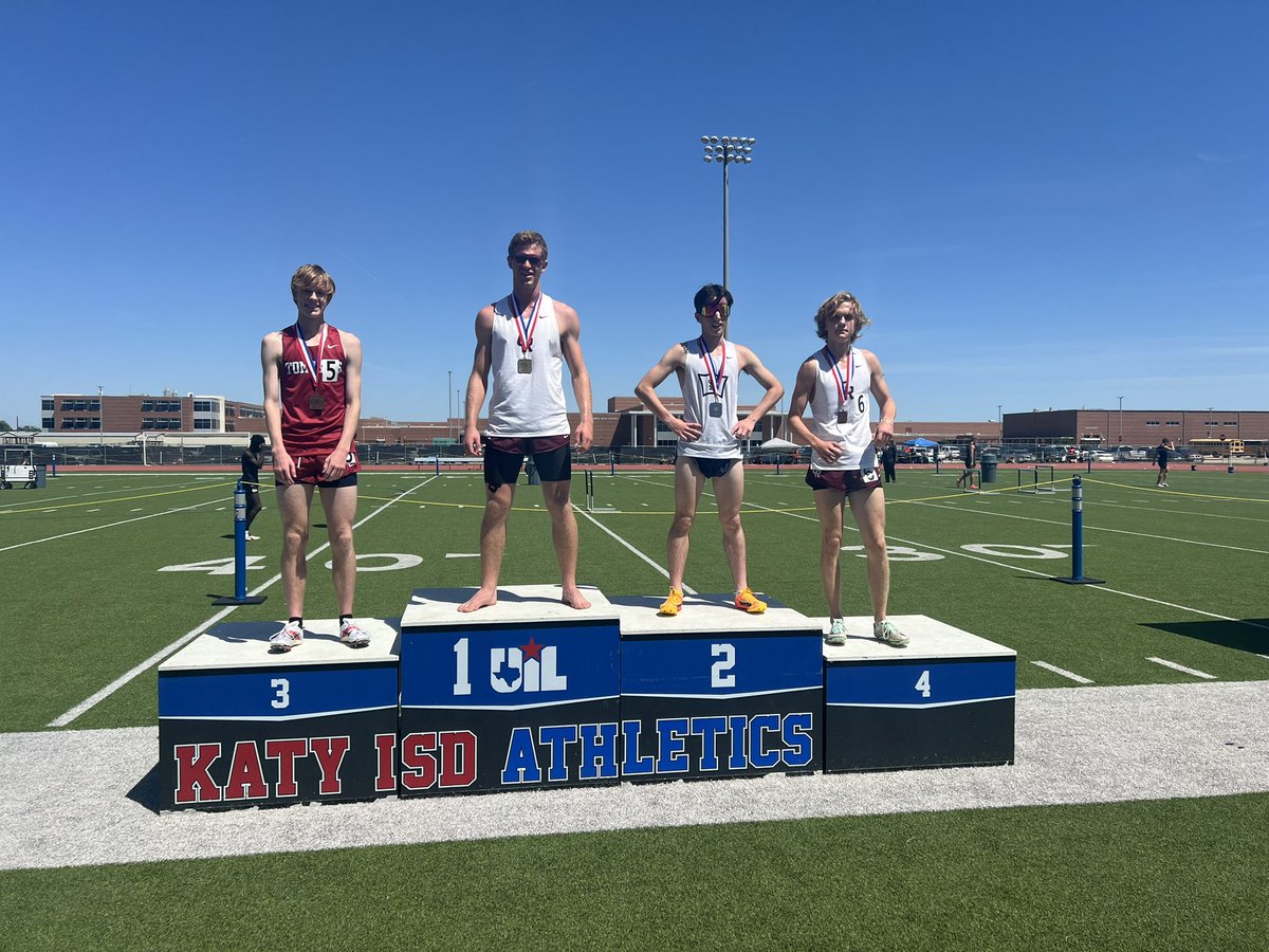 Congratulations to the athletes who medaled in the Boys 800M and qualified for the regional meet!