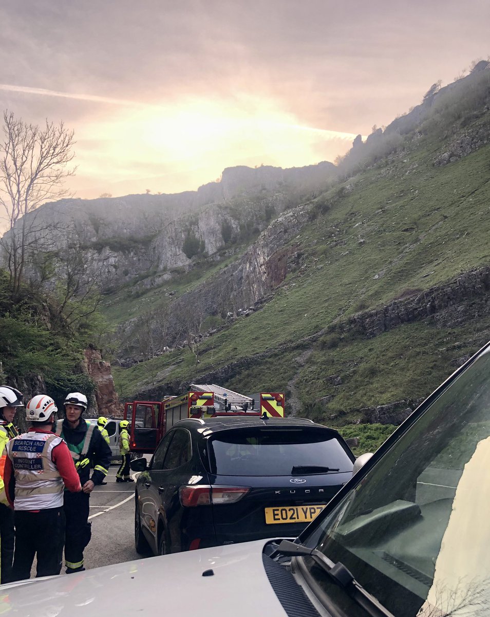 CliveBushMInSTR's tweet image. New CMC Squid 🦑 played with some TTRS with Crabs &amp;amp; textile slings TEXORA - a solid built device 45kN 👊🏻💥👍🏻🤔 just packed up and a call out with the Tech Rope rescue team ASSAR to Cheddar #MREW #Roperescue #techrescue #JESIP Scannable Fjord Inc.  -  Chafe-Pro &amp;amp; STREP DMM