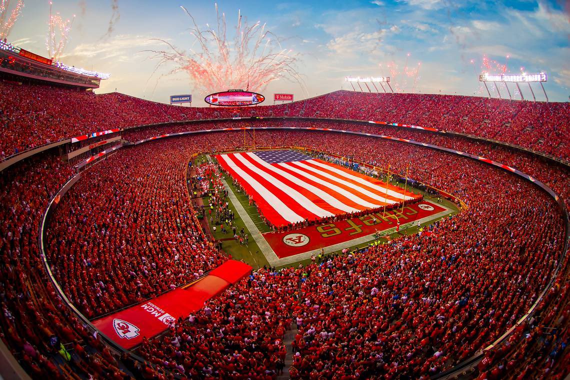 AlbicelesteTalk's tweet photo. ❗️Sporting KC have moved their game against Inter Miami at Arrowhead Stadium for the first time since 2010. Over 70,000 people are expected to attend on Saturday. The ticket prices were tripled and got sold out in exactly 15 minutes, everything that happens at Arrowhead on Saturday comes down to Lionel Messi. 

It will be the largest crowd to ever watch a football match in Missouri. A significant portion of those attending are doing so just to catch a glimpse of Messi’s greatness. @KansasCity