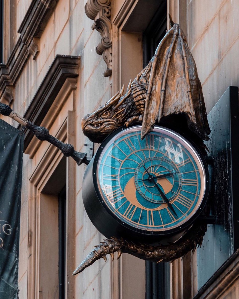 Tick Tock 🕰️ ​ #HarryPotterNY is open 9am to 9pm – stop by for the ultimate Harry Potter shopping experience!​ 📸: jarrypotdefleur