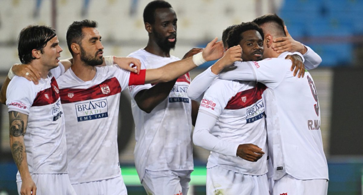 Trabzonspor ilk seyircisiz maçında mağlup... odatv.com/spor/trabzonsp…