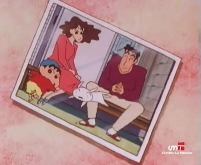 Hoy Shin chan cumple 32 años desde que se publicó el primer volumen del manga, y eso significa que... ¡LOS NOHARA POR FIN HAN PAGADO LA HIPOTECA DE LA CASA! 🏠💸