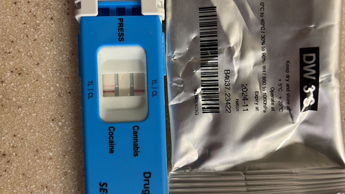 M606 Bradford! Vehicle stopped and driver has history of drug use! Nothing seems to have changed as gives positive drug test for cocaine! To cells @RSSS_DianeFair