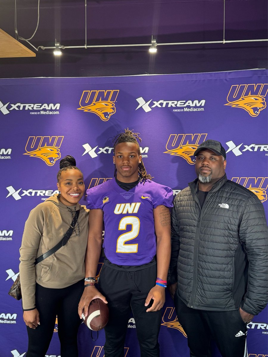 After a great visit and talk with @CoachMarkFarley I am blessed to receive my first division 1 offer from @UNIFootball #gopanthers 🐆@AtifAustin @coachlukefalk @LWEastFootball @EDGYTIM @247Sports @AllenTrieu @PrepRedzoneIL @OJW_Scouting