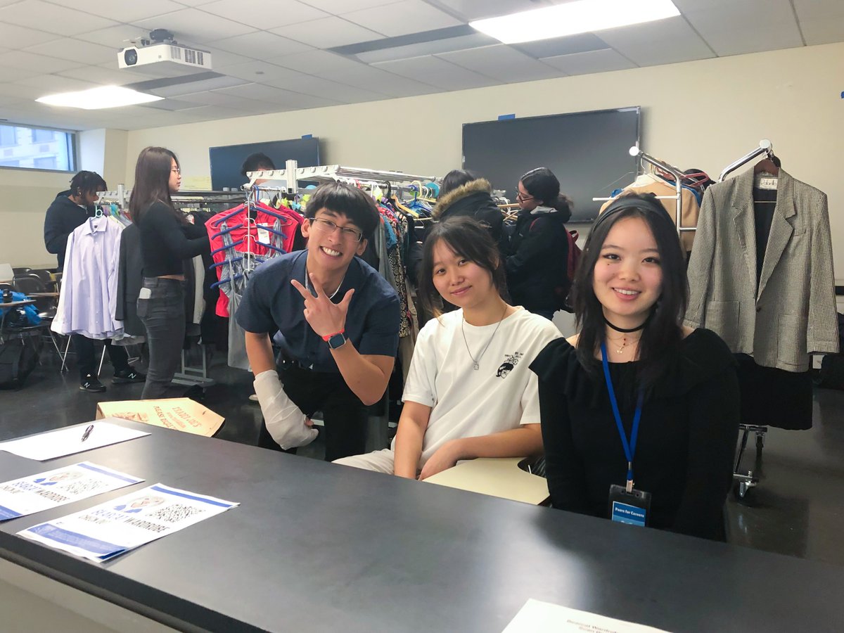 🗽Heads up NYC, these bearcats are #BusinessReady!🏙️💼 The annual Bearcat Wardrobe provides Baruch College students with complementary professional attire they may need for any business occasion.👔🚀 🔹@BaruchStarr 🔹@baruchalumni #BearcatWardrobe #BaruchCollege #CUNY #NYC