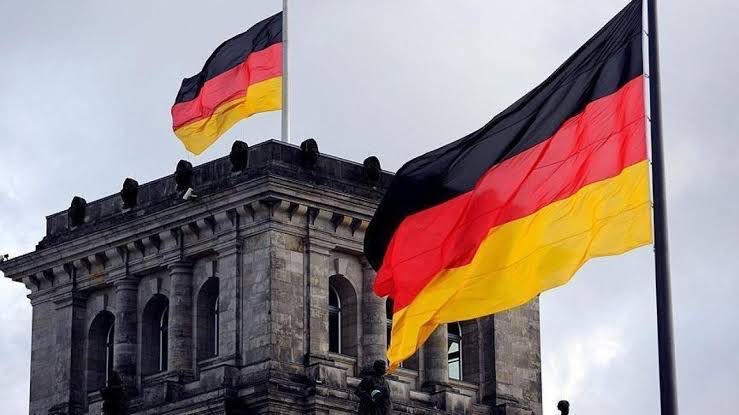 💥 #SonDakika Almanya, vatandaşlarına 'İran'ı derhal terk edin' çağrısı yaptı.