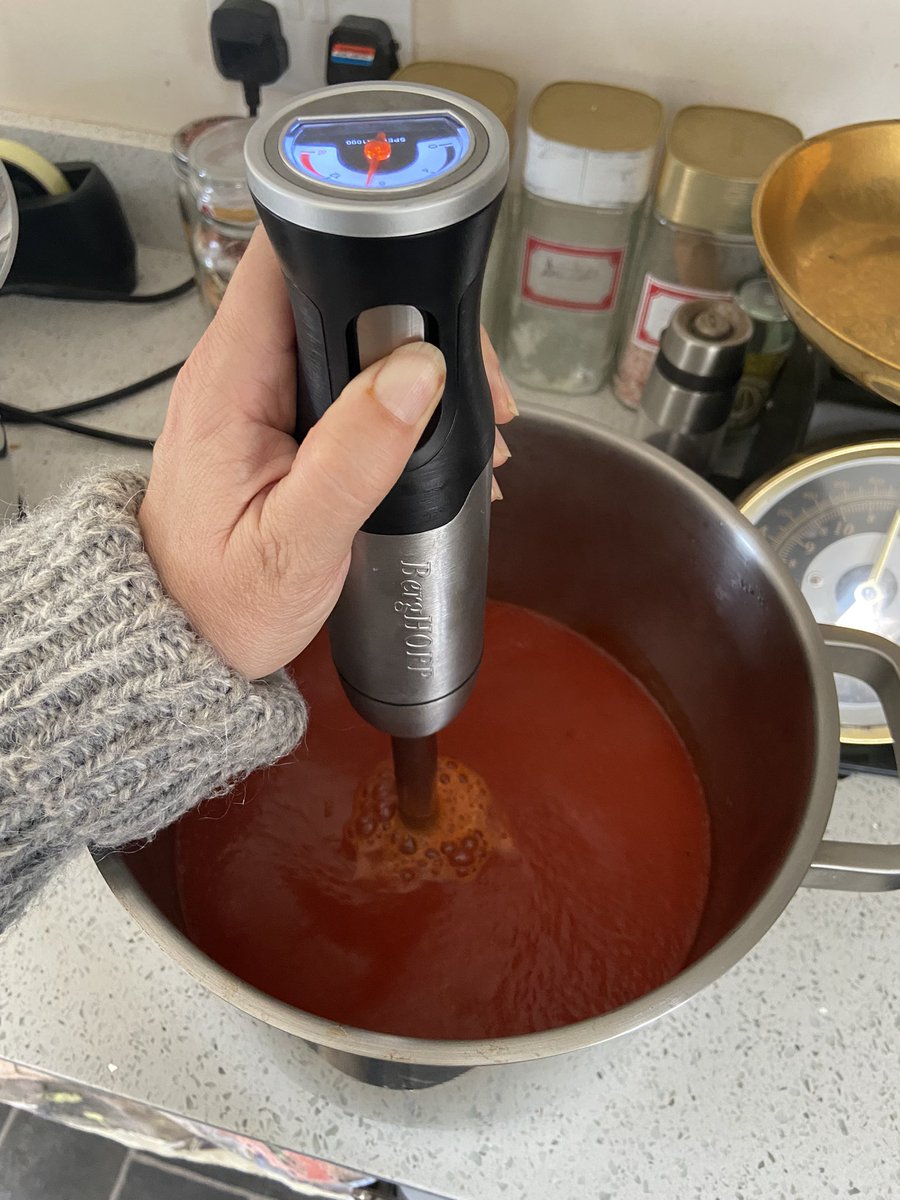 Buzzing in the kitchen this evening! Homemade red pepper sauce. A first for the farm. Six weeks to wait till we know if it’s a winner 🤞 #homecook #redpeppersauce #homepreserves #kitchenmagick