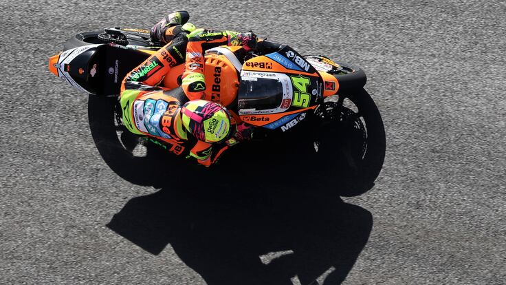 🧐 Aldeguer busca recuperar el terreno perdido 🇺🇸 Tras el cero de Qatar y el cuarto de Portimao, donde se saltó la salida, empieza en cabeza en Austin, por delante de García #Moto2 🔗as.com/motor/motocicl…