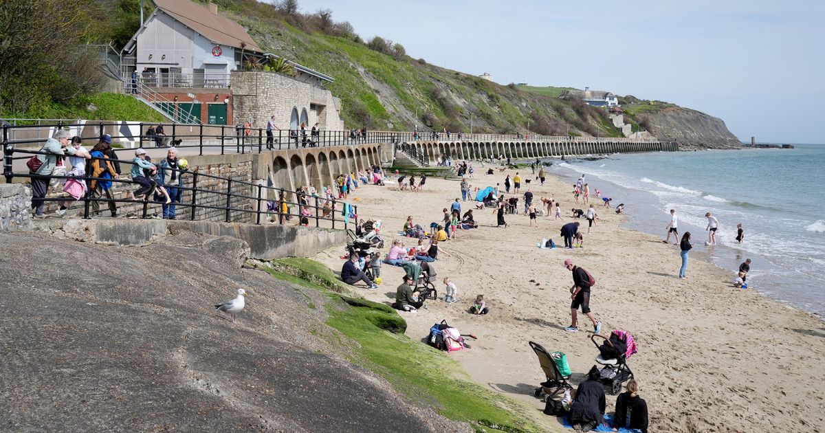 BREAKING: Met Office confirms hottest day of the year as temperatures soar above average mirror.co.uk/news/uk-news/b…