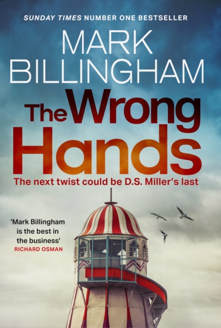 SIGNED copies of 'The Wrong Hands', the brand new Detective Declan Miller mystery by the rather marvellous Mark Billingham @MarkBillingham are now available to pre-order from us. Out on June 20th. Pre-order HERE! biggreenbookshop.com/signed-copies/…