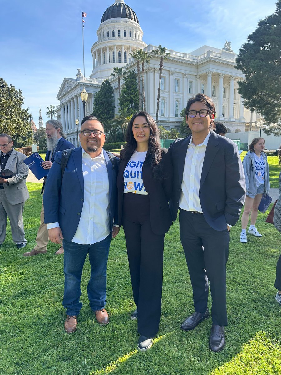 The Michelson 20MM team is still feeling the momentum from earlier this week as we joined #digitalequity advocates in Sacramento to educate policymakers about digital discrimination and how to close the digital divide. #DigitalEquityNOW