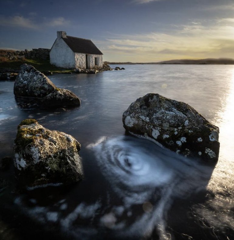 Fisherman’s Cottage, Screebe, Co. Galway 🛖🌤️ #LoveGalway #WildAtlanticWay 📸ig/iamgrainne