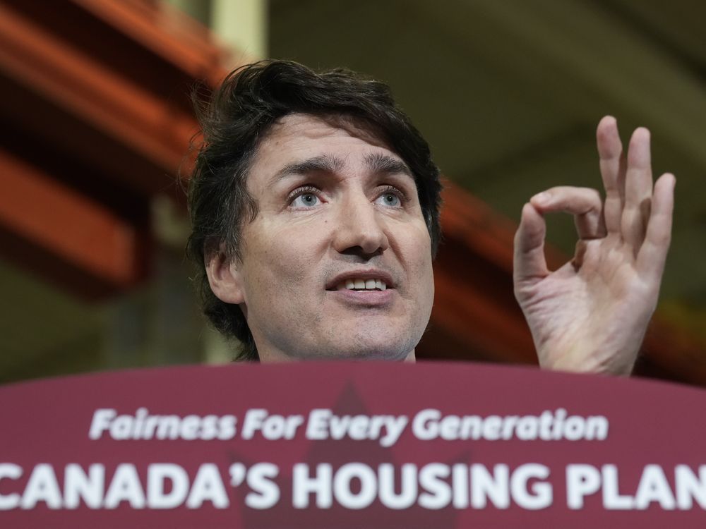 Liberals say their plan to ’solve the housing crisis’ will build 3.9M homes by 2031: The 28-page document is the minority government's latest effort to set the agenda on affordability as it loses significant ground to the Conservatives. #politics #Canada bit.ly/3Jgu2vr