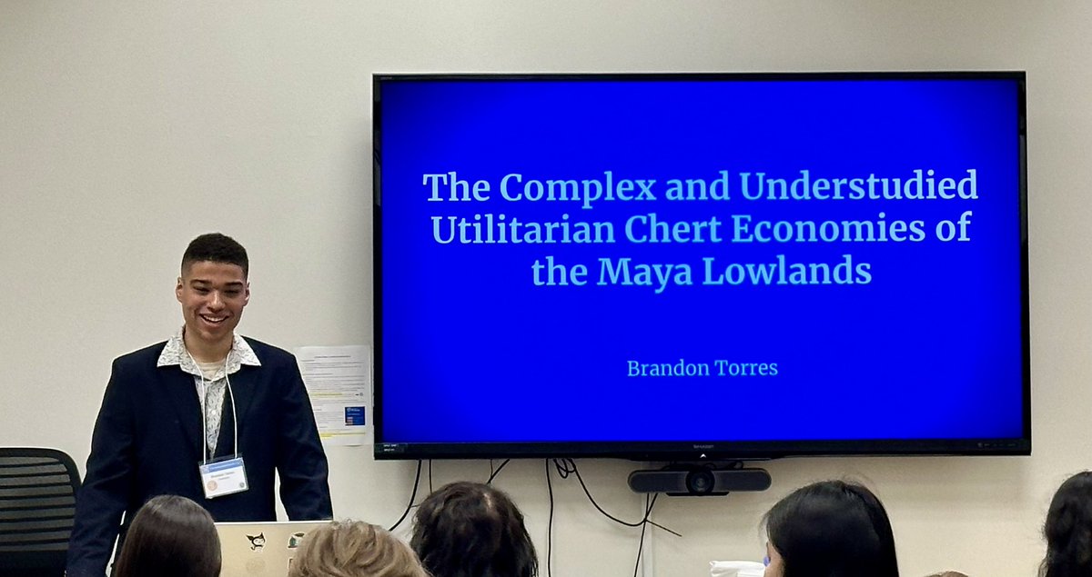 Undergrad lab members and @PittDietrich Anthropology seniors presented their research at the Anthropology Student Research Fair today. Projects ranged from Maya dog diets and chert economies to bioarchaeological studies of care and disability. Congratulations to all! 👏