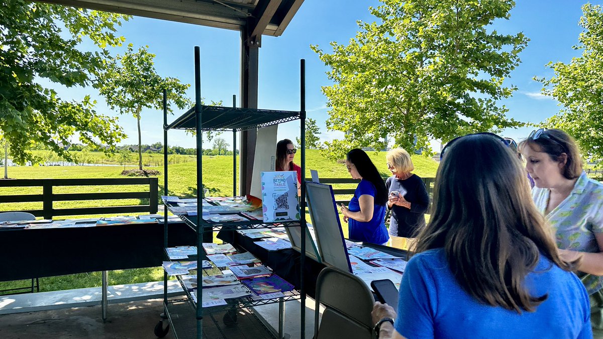 🎨 It’s judging day for the Beyond the Table student art contest at Harvest Village! Artistic and scenic views during the @FBISD_SHAC Nutrition Sub Committee meeting, as we gallery walk through the farm. 🧑🏼‍🌾 #FBISD #FBISDFoodie #FarmFresh