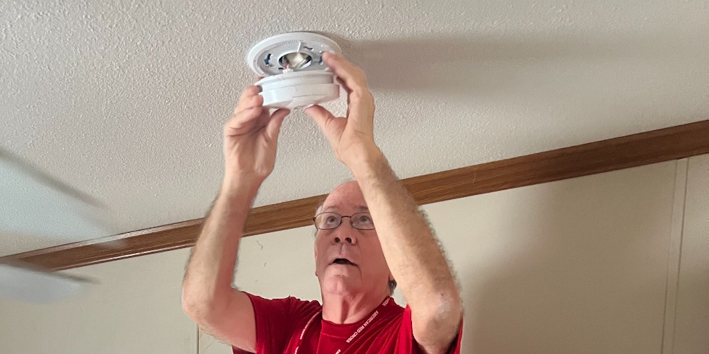 📢 To our friends in Marion, Ohio-- We're partnering with Marion Matters to install FREE smoke alarms in the community on April 20 as part of the Red Cross Sound the Alarm Campaign. Click here to volunteer: rdcrss.org/3ILUSfq @TheMarionStar