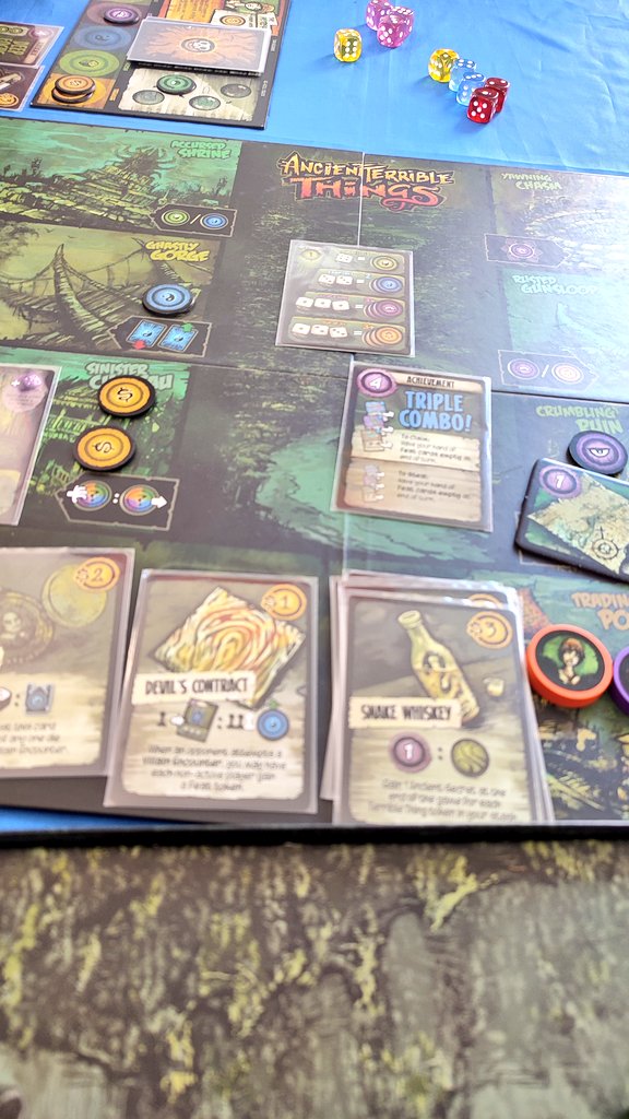 Hoy hemos tenido por nuestro local: Mundodisco Ankh-Morpor, Dune Imperium con expansión Inmortality, Revive, Ancient Terrible Things, torneo de Challengers, Pokino y Código Secreto