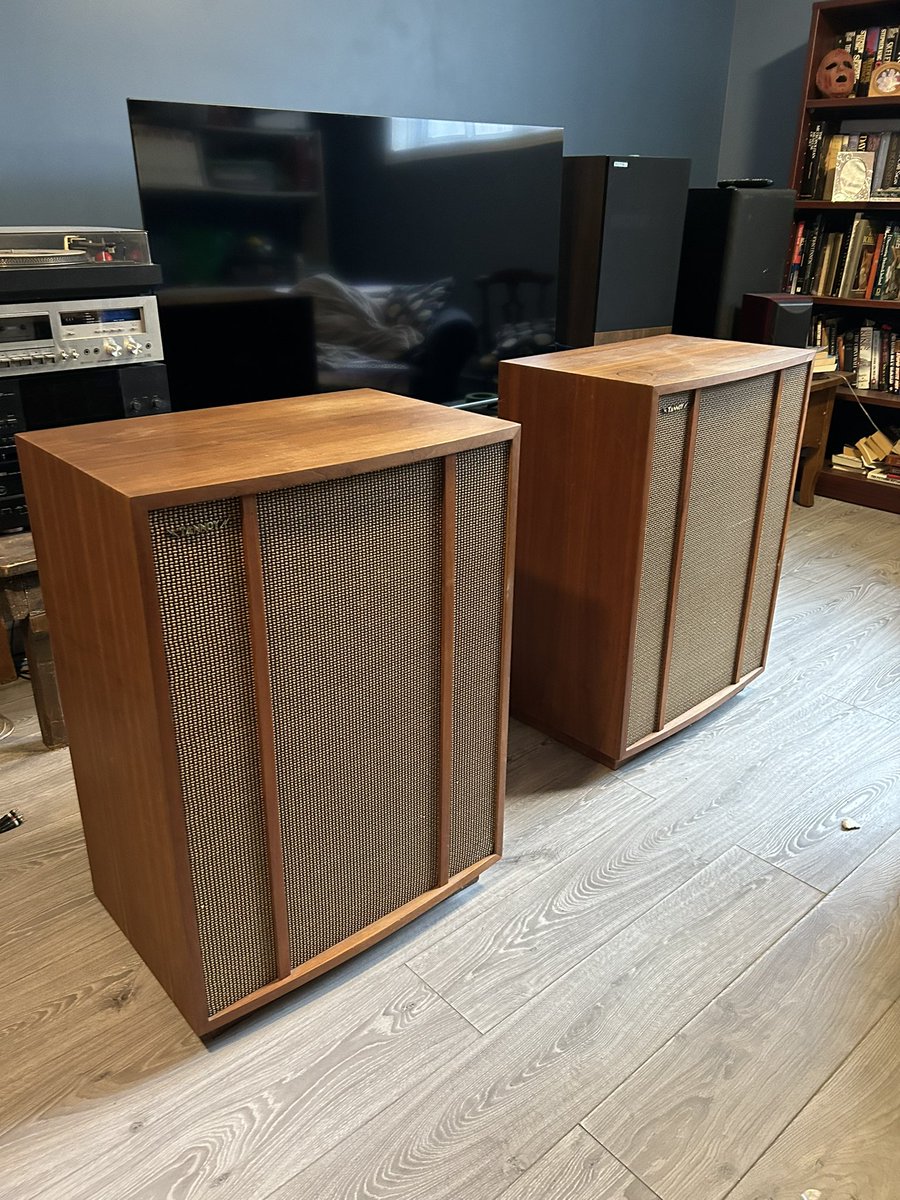 Took possession of these beautiful Tannoy Belvedere Monitor Gold in wonderful condition today.