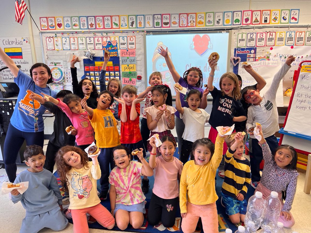 Read-A-Thon winners!
Donut Party!
Thank you to the PTA for our donuts, they were DELICIOSAS! 🍩🍩🎉🎉
 @Baileys_PTA @BaileysES_FCPS #ReadAThon #readpays #welovereading #Baileys #fcpsschools