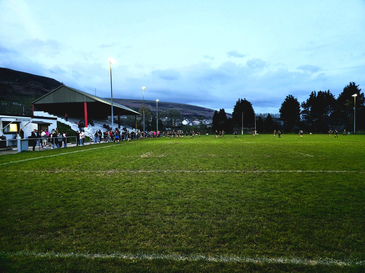 Friday night lights 🏉

Perfect conditions for women's rugby tonight <a href="/GraigRfc/">Penygraig Rfc</a> taking on <a href="/TreorchyZebras/">Treorchy RFC 🦓</a>. 

What a game👏👏🏉