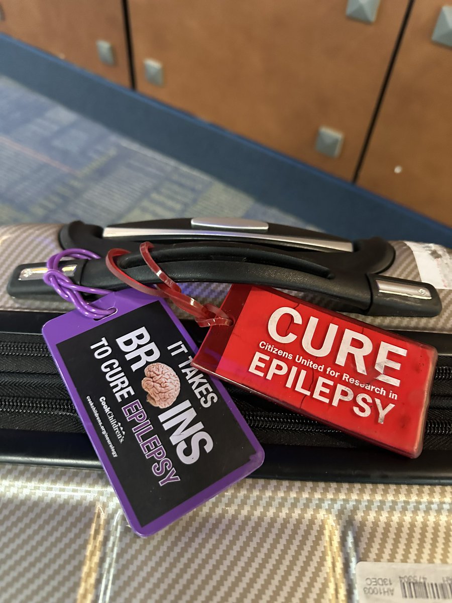 On my way to the #AANAM raising epilepsy awareness 💜 from Kentucky to Colorado! See you all in Denver @AANmember 💚 I don’t believe that I ever saw as many wonderful colleagues / neurologists in a single plane! ✈️ 💙 @NeuroUky @UKYneuroscience