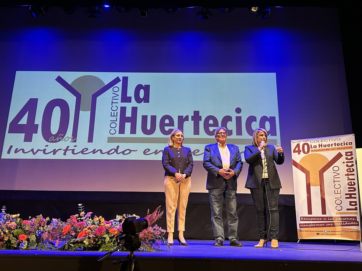 Gala Conmemorativa por el 40 aniversario de la Asociación Colectivo @La_Huertecica en el Teatro Circo de Cartagena Emotivos discursos fruto del esfuerzo y trabajo de grandes profesionales que han apostado por ayudar a los más vulnerables