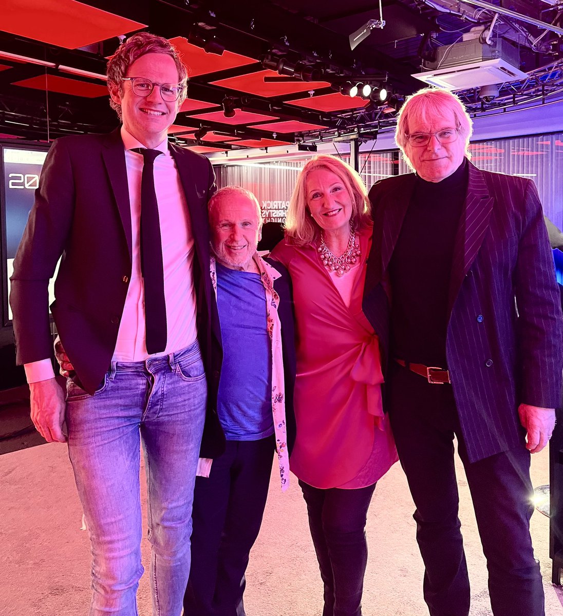 Lovely to join @Wayne_Sleep and Alex Dyke on @mrmarkdolan’s fab @GBNEWS show tonight!