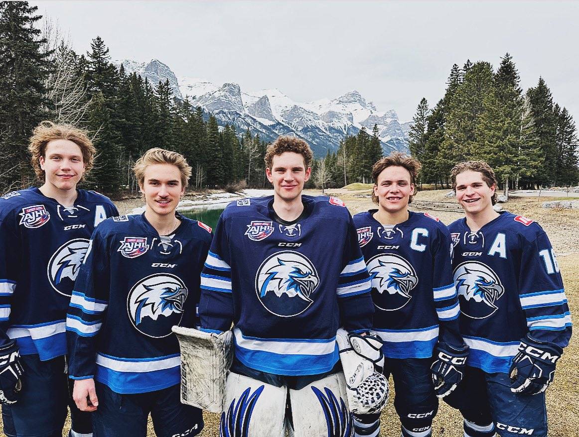 A note from our graduating players courtesy of captain Brody Tallman. 

We 💙 Canmore.