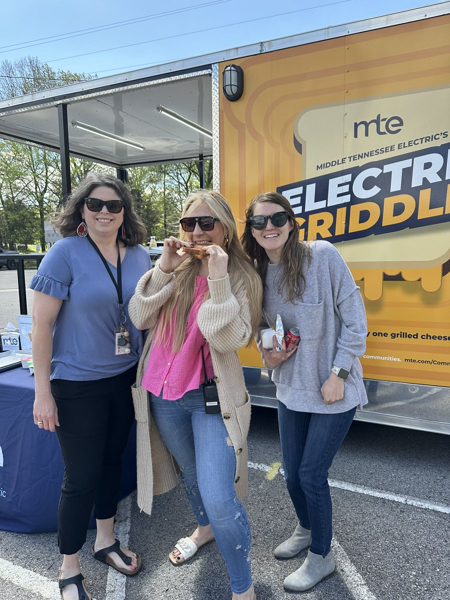 Thank you <a href="/MidTnElectric/">MidTnElectric</a> for treating our teachers &amp; staff to a fantastic lunch! What better way to celebrate National Grilled Cheese Day!