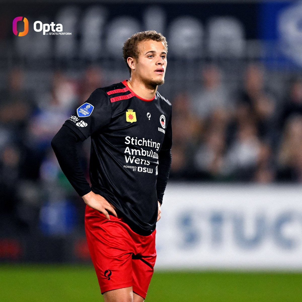 13 & 11 - Kenzo Goudmijn is the first @excelsiorrdam player on record (since 2010-11) with 13 dribbles and 11 ball recoveries in a single @eredivisie game. Goldmine.