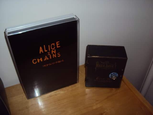 Alice in Chains - Unplugged Box Set (CD+DVD+Revista Especial) y Alice in Chains - Music Bank (Limited Edition Metal Box, sólo se hicieron 204) #AliceInChains #Unplugged #MusicBank