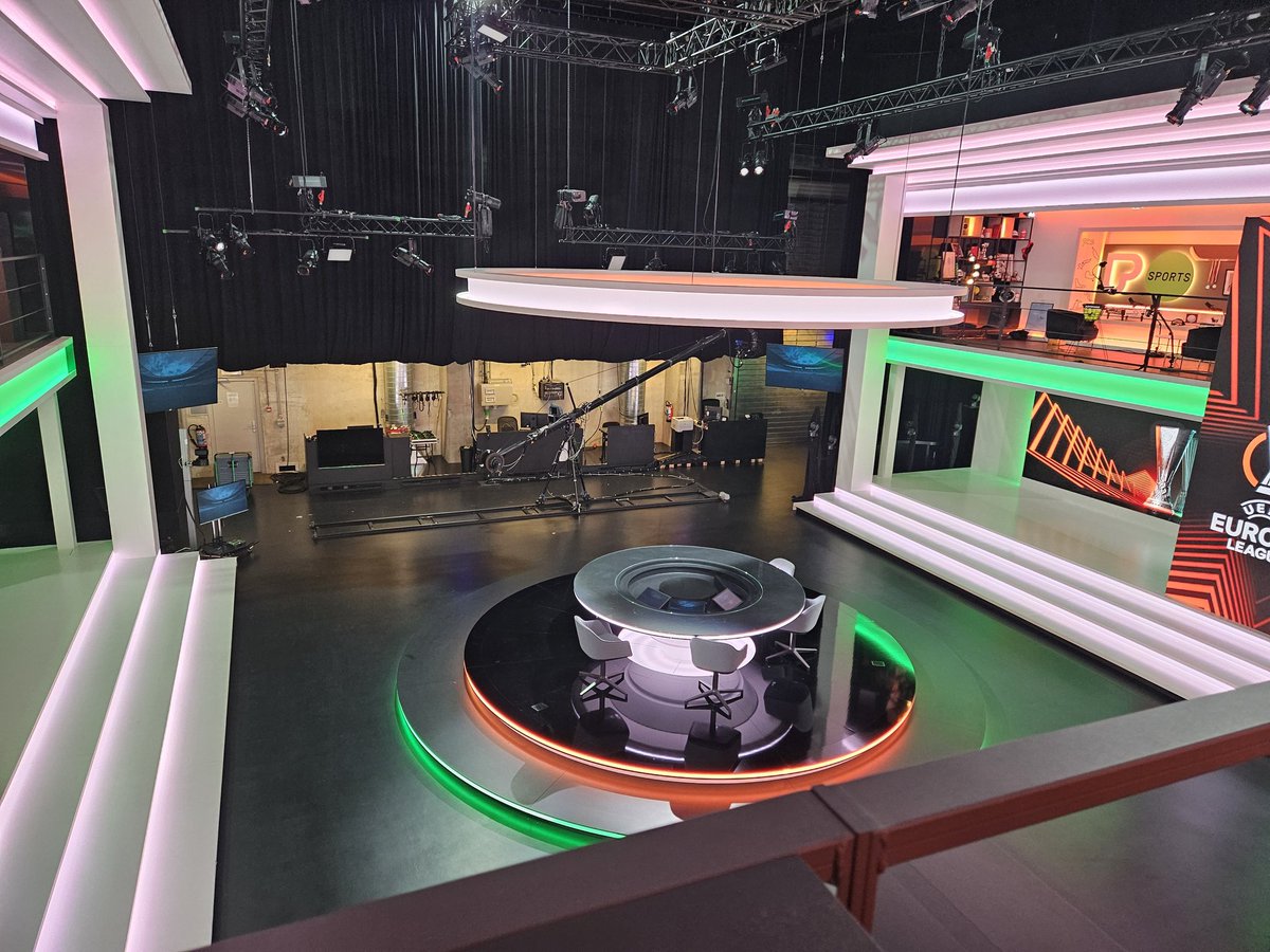 X_De_Frene's tweet photo. Gisteren de kans gekregen om kijkstage te doen bij @playsports. Ik heb hierbij zeer veel geleerd en ben dan ook erg dankbaar voor deze kans. @howestjrn https://t.co/iNDyUBOoVh