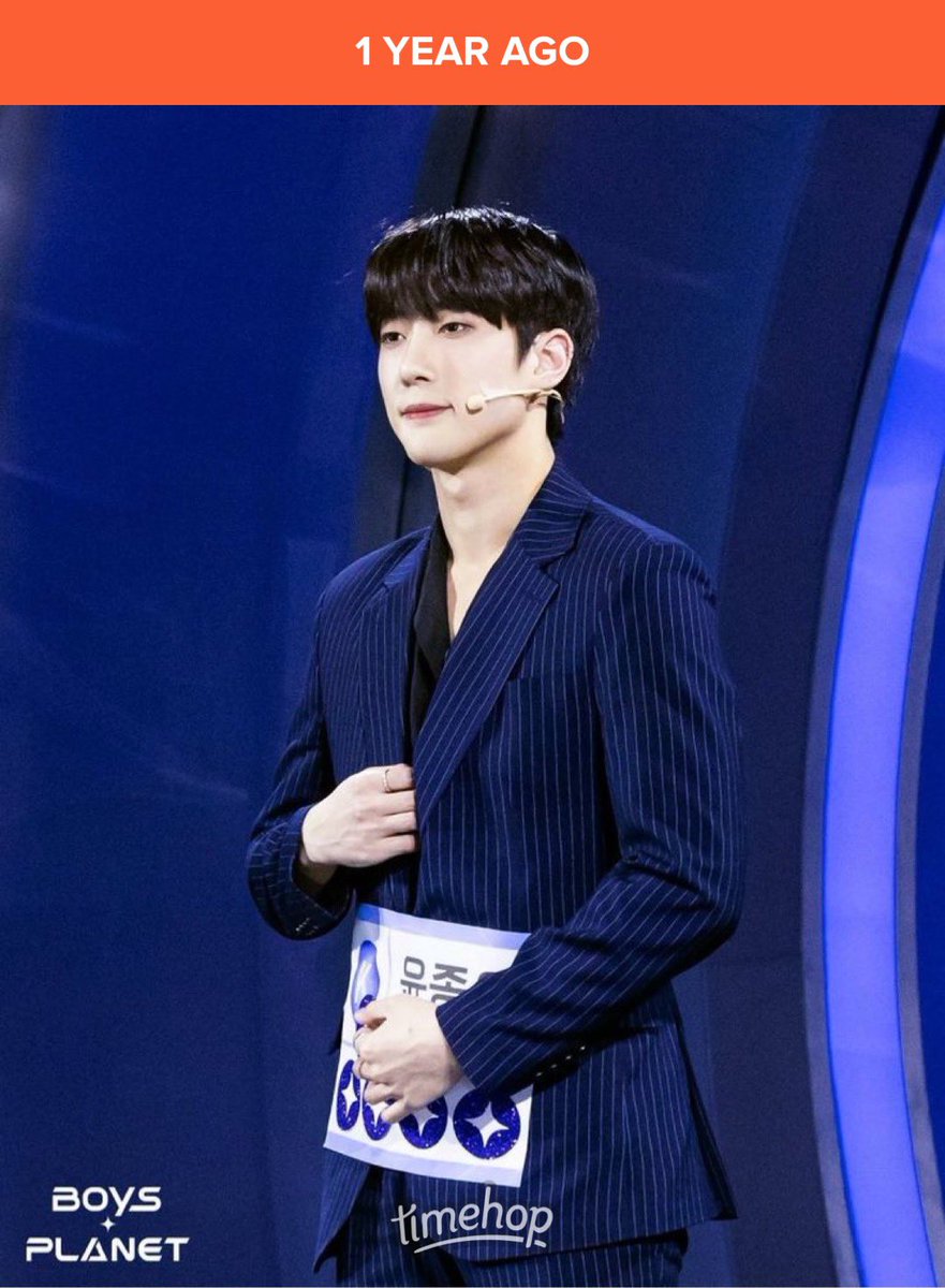 The wild thing about my time hop/swipe wipe right now is just how many photos I have saved of Jongwoo from this time last year.