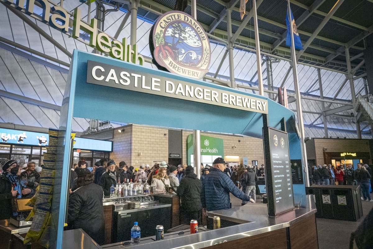 Come on you Loons! Big game against Houston tonight at Allianz Field. Let's get a win at home, lads!
Castle Danger beer is available throughout the stadium. 🍻 Currently available: Castle Cream Ale, Castle Danger Pale Ale, and Aurora Haze.
#mnufc #comeonyouloons #officialpartner