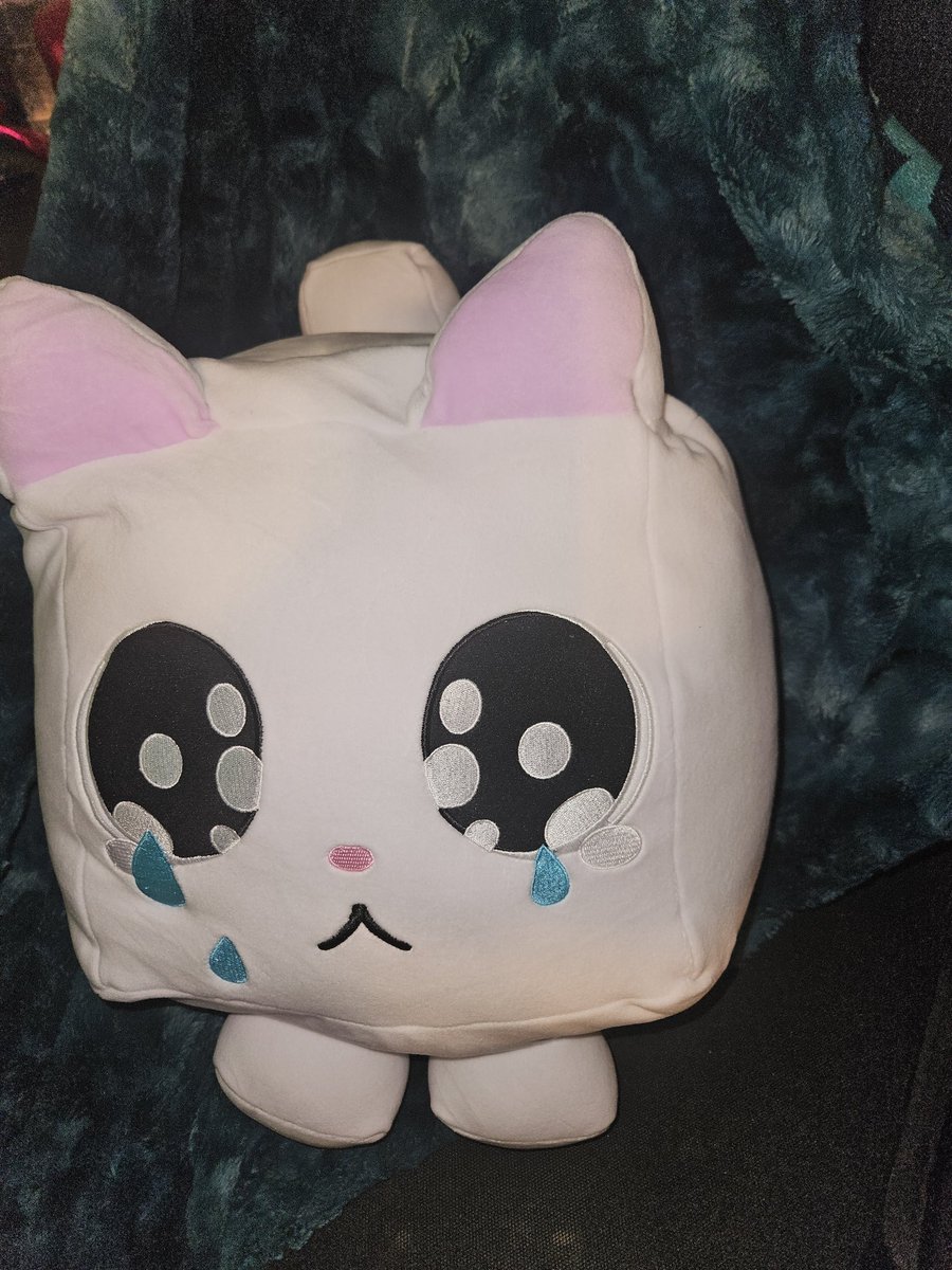 I did snag this, luckily caught it!

He represents my emotions on missing so much 🤣😭

<a href="/doclegendary/"></a> you still part of the merch fam?